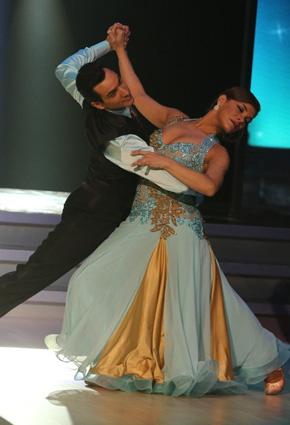 ندى أبو فرحات تتغلب على ميّ حريري في Dancing with the Stars